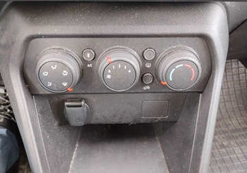 Dacia Jogger 1.0 TCe 110KM 2024 Dacia Jogger 2024r, 1.0 Benzyna. Uszkodzone boki. Poobijany. VAT 23 brutto, zdjęcie 15