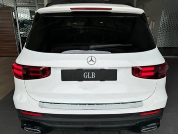 Mercedes GLB SUV Facelifting 2.0 220 190KM 2025 MERCEDES-BENZ GLB 220 4-Matic AMG Line 2.0 (190KM) 2025, zdjęcie 2