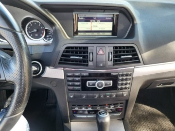 Mercedes Klasa E W212 Kabriolet 250 CGI BlueEFFICIENCY 204KM 2012 Mercedes E 200 1.8 204 KM Mały Przebieg Stan BDB, zdjęcie 22