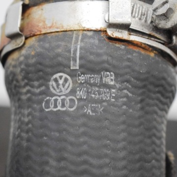 8K0145709E LEVÝ PŘÍVOD INTERCOOLER AUDI A4 8K2 B8 2010