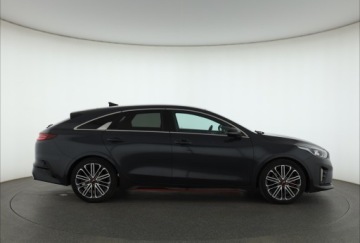 Kia Proceed Shooting Brake 1.6 T-GDI 204KM 2021 Kia ProCeed GT 1.6 T-GDI, Automat, Skóra, Navi, zdjęcie 5
