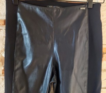 Armani Exchange ekskluzywne czarne legginsy z eko skóry