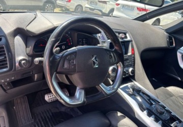 DS 5 Hatchback (Citroen) 2.0 HDi Hybrid4 200KM 2012 Citroen DS5 Hybryda Diesla 200 KM 4x4 2.0 Hybryda 200KM, zdjęcie 10