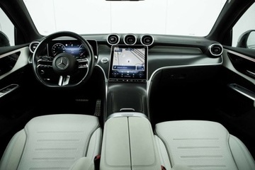 Mercedes GLC C254/X254 Coupe 2.0 200 204KM 2024 Mercedes-Benz GLC Jasne wnetrze 200 4Matic Coupe AMG Salon PL Autotrade, zdjęcie 24