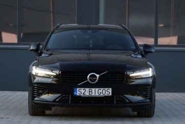 Volvo V60 II  Kombi Plug-in 2.0 T8 Twin Engine Plug-In Hybrid 390KM 2021 Volvo V60 Volvo V60 T8 AWD Twin Engine Geartronic R-Design 2.0 391KM, zdjęcie 32