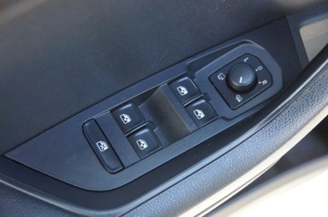 Skoda Karoq Crossover 2.0 TDI 190KM 2020 Skoda Karoq 2.0 TDI CR 190 KM, 4x4, Navi, Full LED, Salon PL, FV23, GWARAN, zdjęcie 23