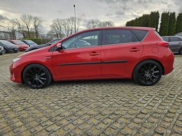 Toyota Auris II Hatchback 5d 1.8 HSD 136KM 2013 Toyota Auris 1,8 Hybryda 136KM automat kamera, zdjęcie 19