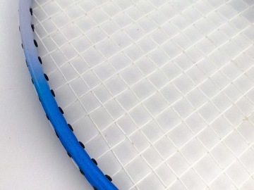 Комплект для бадминтона: 2 ракетки + волан.