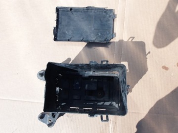 БАЗА КОРПУСА АККУМУЛЯТОРА AUDI A3 8P 2.0 TDI 3D 1K0915333