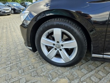 Volkswagen Passat B8 Variant 1.5 TSI EVO 150KM 2019 Volkswagen Passat 1,5 Benzyna 150KM DSG highline, zdjęcie 17