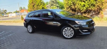 Opel Astra J Sports Tourer Facelifting 1.4 Turbo ECOTEC 140KM 2013 Opel Astra 1,4 TURBO 140KM Led Super Stan Oplaty 1.4 Benzyna 140KM, zdjęcie 17