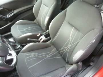 Peugeot 208 I Hatchback 5d Facelifting 1.2 PureTech 82KM 2016 Peugeot 208 ALLURE*Benzyna, zdjęcie 12