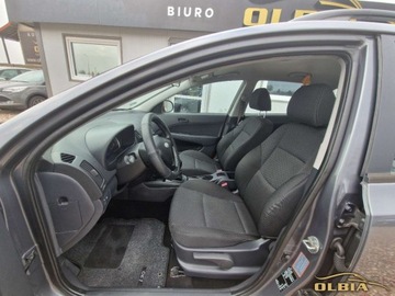 Hyundai i30 I CW Facelifting 1.4 DOHC 109KM 2010 Hyundai i30 Hak Usb iPOD Aux Mp3 1.4 Benzyna 109KM, zdjęcie 4