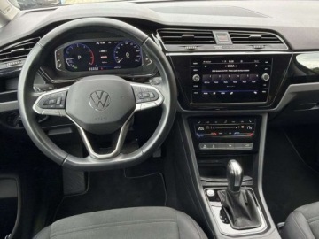 Volkswagen Touran III 1.5 TSI EVO 150KM 2023 Volkswagen Touran TSI 150KM Highline 7 os. DYNAUDIO LED Keyless ACC, zdjęcie 14