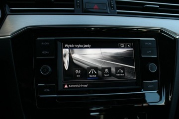 Volkswagen Passat B8 Variant Facelifting 1.5 TSI EVO 150KM 2022 Volkswagen Passat ELEGANCE 1.5 TSI 150KM Salon Polska GWARANCJA i RAPORT, zdjęcie 23