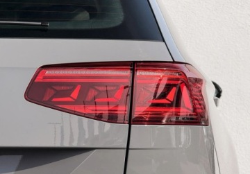 Volkswagen Passat B8 Variant Facelifting 1.5 TSI EVO 150KM 2022 Volkswagen Passat Variant Matrix-LED Kamera Czujniki Travel Assist FVA, zdjęcie 10