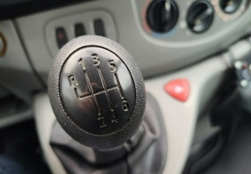 Renault Trafic II 2004 Renault Trafic Dla inwalidy Benzyna Zadbany Zarejestrowany 2.0 Benzyna, zdjęcie 36