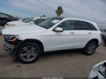 Mercedes GLC C253 2021 Mercedes-Benz GLC 300 2021 2.0l 2.0 Benzyna 255KM, zdjęcie 2