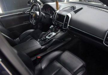 Porsche Cayenne II SUV Facelifting 3.0 D 262KM 2014 Porsche Cayenne 3.0 Diesel _ 262 KM _ Panorama _ LIFT 3.0 Diesel 262KM, zdjęcie 5