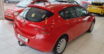 Opel Astra J Hatchback 5d 1.6 Twinport ECOTEC 115KM 2009 Opel Astra 5d 1.6 Twinport ECOTEC 115KM 1.6 Benzyna 116KM, zdjęcie 14
