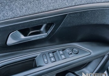 Peugeot 3008 II Crossover 1.2 PureTech 130KM 2018 Peugeot 3008 Bezwypadkowy, FV23, Automat, Allure, KredytowanieLeasing, gw., zdjęcie 19