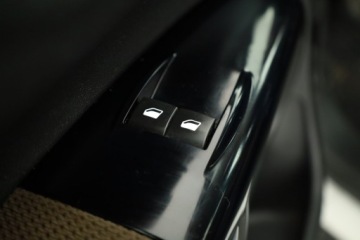 Citroen C4 Cactus Crossover 1.2 PureTech 110KM 2017 Citroen C4 Cactus 1.2 PureTech, Salon Polska, zdjęcie 15