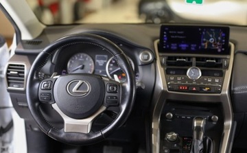 Lexus NX I SUV Facelifting 300 238KM 2018 Lexus NX 300 Elegance AWD 2.0 Benzyna 238KM, zdjęcie 3