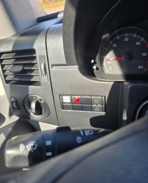 Volkswagen Crafter I Kombi 2.5 TDI 109KM 2010 Volkswagen Crafter Auto po duzym serwisie 9 Osobowy. 2.5 Diesel 109KM, zdjęcie 10