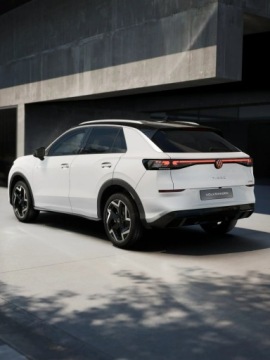 Volkswagen T-Roc I SUV Facelifting 1.5 TSI ACT 150KM 2026 Volkswagen T-Roc R-Line 1.5 eTSI 150 KM DSG, zdjęcie 3