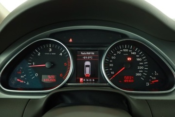 Audi Q7 I SUV 3.0 TDI quattro 233KM 2007 Audi Q7 3.0 TDI , 229 KM, 4X4, Automat, 7 miejsc, zdjęcie 7