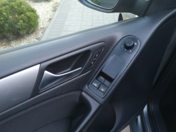 Volkswagen Golf VI Hatchback 5d 1.2 TSI 105KM 2011 Volkswagen Golf 1.2 TSI 105KM Klimatyacja Isofix, zdjęcie 10