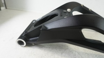 H797 Triumph Street Triple 660 20' Маятник задней подвески