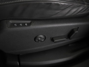  DS Automobiles DS 7 Crossback Performance Line+, zdjęcie 38