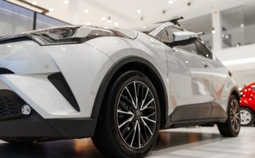 Toyota C-HR I Crossover 1.8 Hybrid 122KM 2018 Toyota C-HR 1.8 Hybrid Prestige 1.8 Hybryda 122KM, zdjęcie 11
