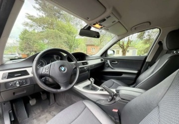 BMW Seria 3 E90-91-92-93 Touring E91 3.0 330d 245KM 2009 BMW Seria 3 BMW Seria 3 330d 3.0 Diesel 245KM, zdjęcie 16