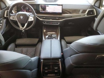 BMW X7 2024 BMW X7 2024, 3.0L, 4x4, po gradobiciu 3.0 Benzyna 375KM, zdjęcie 7