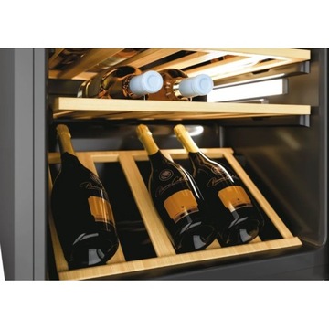Конфеты | Винный холодильник | CWC 200 EELW/N | Класс эффективности
