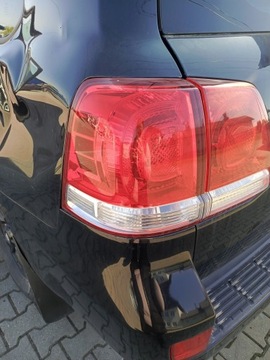 LAND CRUISER 200 SVĚTLO LEVÝ ZADNÍ W BLATNÍK EU