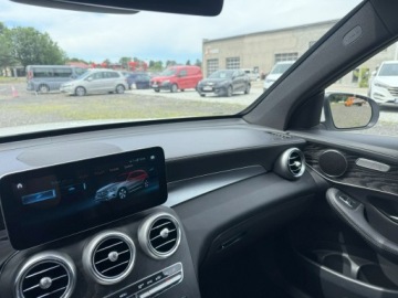 Mercedes GLC C253 2019 Mercedes GLC 200 4MATIC AMG Line LED Kamera, zdjęcie 15