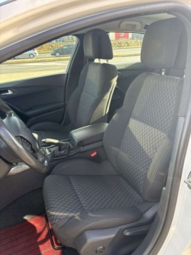 Peugeot 508 I SW Facelifting 1.6 e-THP 165KM 2016 Peugeot 508 Sedan 1.6 Benzyna 165 KM Active LED NAVI SALON PL 1.6, zdjęcie 17