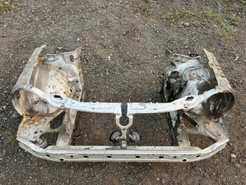 MERCEDES W210 PAS PRZEDNI OKULAR BELKA WZMOCNIENIE