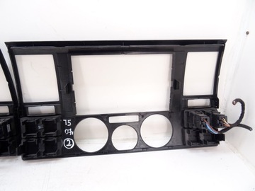 RAMKA RADIA DESKI KONSOLI VW T5 07R 7H0857237E FV