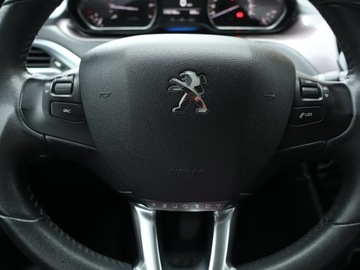 Peugeot 2008 I SUV 1.2 PureTech 82KM 2015 Peugeot 2008 1.2 PureTech, Klima, Klimatronic, zdjęcie 16