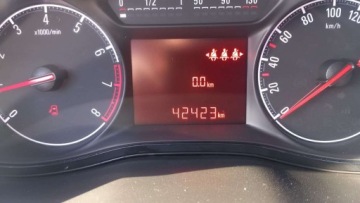 Opel Corsa E Hatchback 3d 1.4 Twinport 90KM 2018 Opel Corsa Sprzedam Opel Corsa 1.4 90KM 2018r 1.4 Benzyna 90KM, zdjęcie 6