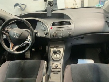 Honda Civic VIII Hatchback 3d 1.8 i-VTEC 140KM 2011 Honda Civic 1.8 VTEC Sport, zdjęcie 7