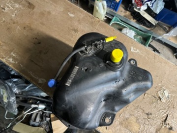 Mercedes-Benz OE A9064701700 AdBlue bakas – nuotrauka 9