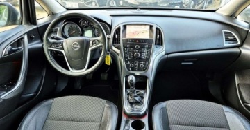 Opel Astra J GTC 1.4 Turbo ECOTEC 140KM 2013 Opel Astra BENZYNA NAWIGACJA 5 DRZWI lift super okazja polecamy, zdjęcie 32