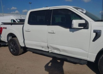 Ford 2023 Ford F150 2023, 3.5L, 4x4, LARIAT, od ubezpieczalni 3.5 Benzyna 400KM, zdjęcie 4