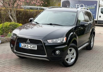 Mitsubishi Outlander II 2.0 MIVEC 147KM 2010 Mitsubishi Outlander 2.0 147KM Alkantara CLIMATRONIC Bezwypadkowy Serwis D