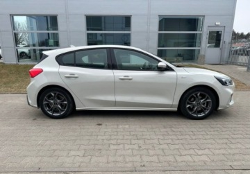 Ford Focus IV Hatchback 1.0 EcoBoost 125KM 2021 Ford Focus 1.0 ecoboost 125 KM 6MT ST-Line pakiet Parking, Winter Benzyna, zdjęcie 6